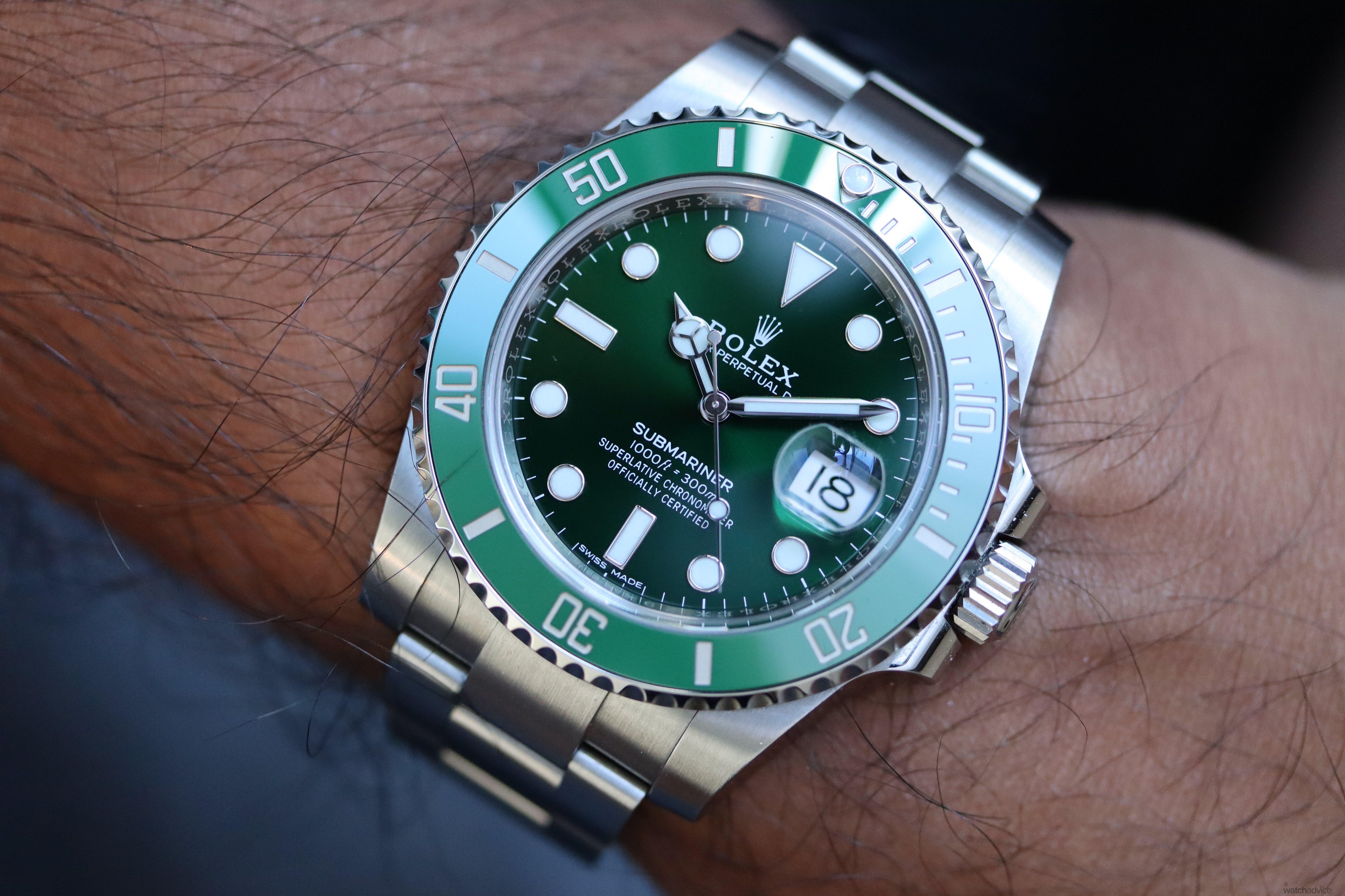 Rolex Submariner Date Hulk 116610LV Dive Watch: Rolex Watch Review 